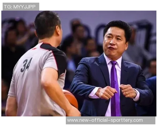 总决赛现场的小插曲：哈德森与李春江的场地“争执”背后那些事